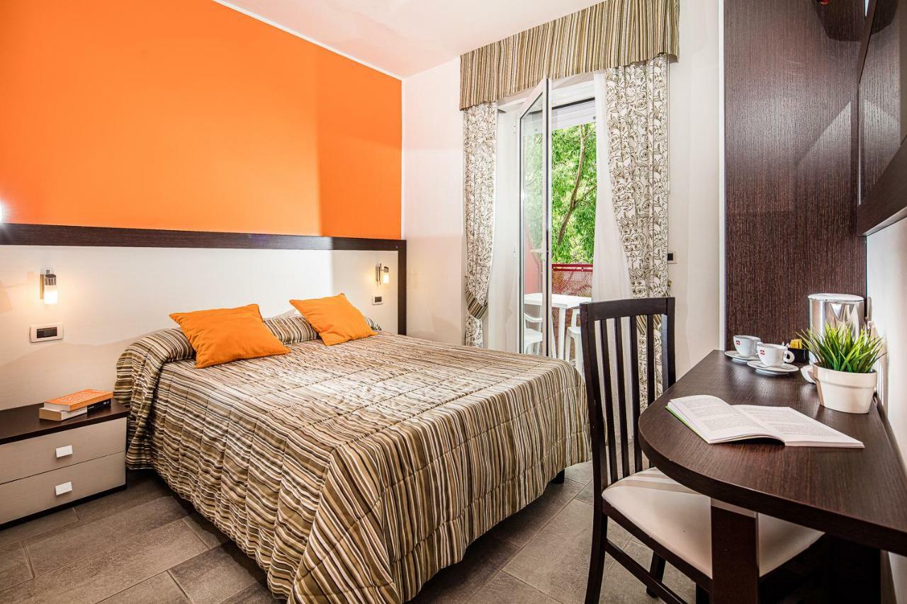 Hotel Vienna Lignano Sabbiadoro Eksteriør billede